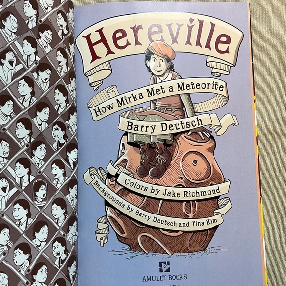 🌈2/$8  How Mira Met a Meteorite #2 in the Hereville Series - Picture 7 of 12